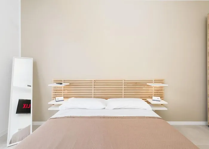  Apartment *